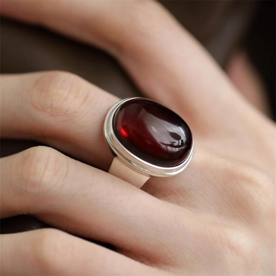 S925 Silver retro egg surface ruby ring, a niche design for women, a light luxury and high-end index ring, a new trend Specification drawing