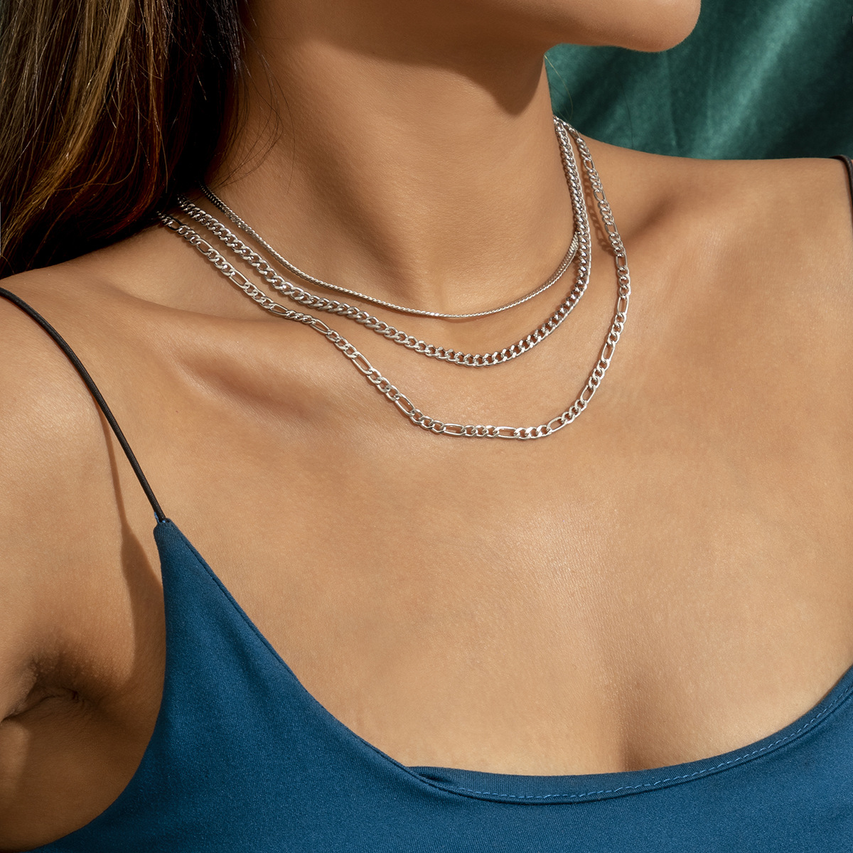 European and American cross-border jewelry: simple metal flat snake bone sweet and cool necklace, street style, multiple layers of trendy and versatile necklace full figure