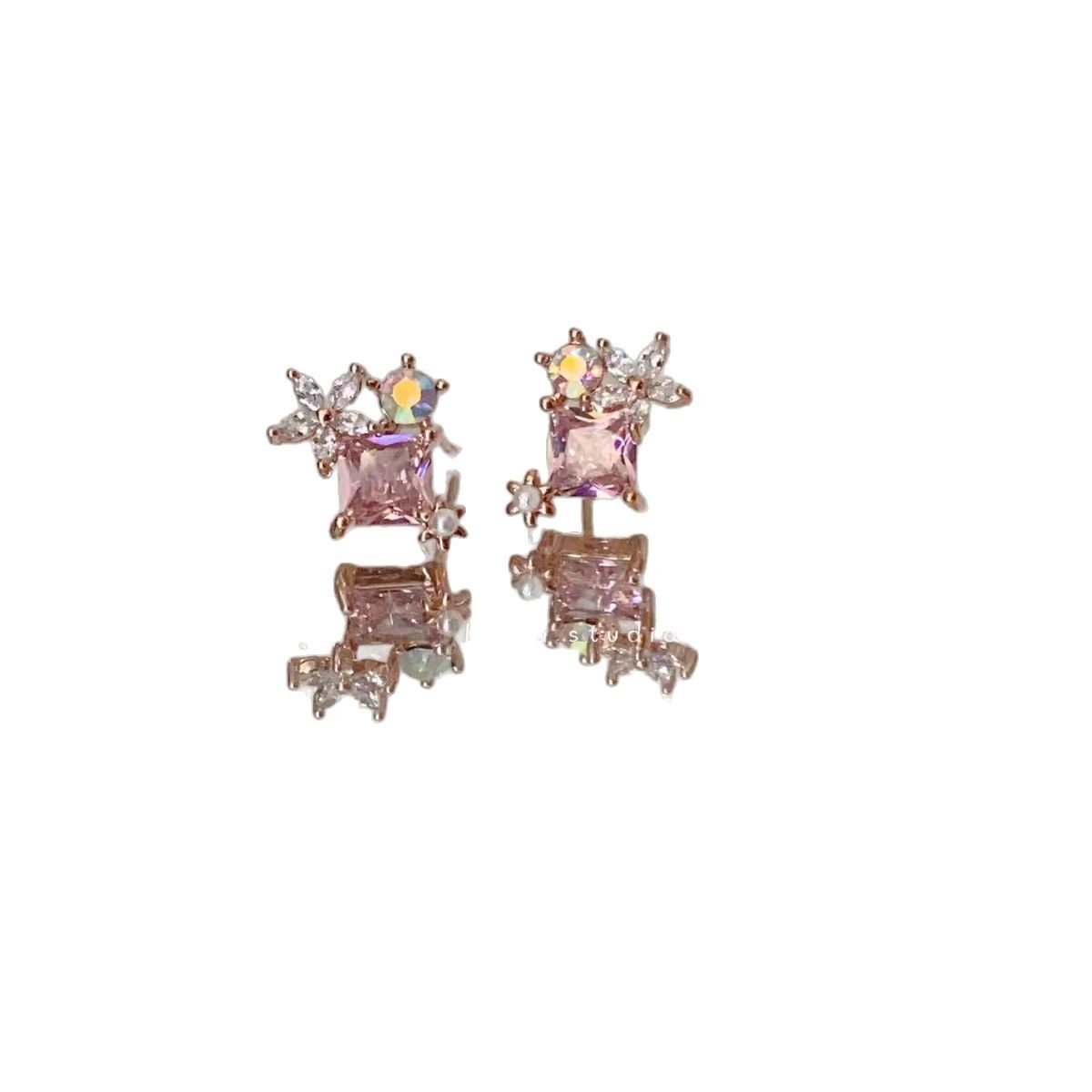 [Gold Powder Family] Korean-style high-end makeup, bright and fair, super flash zircon stud earrings for women, sweet and fresh Item Picture