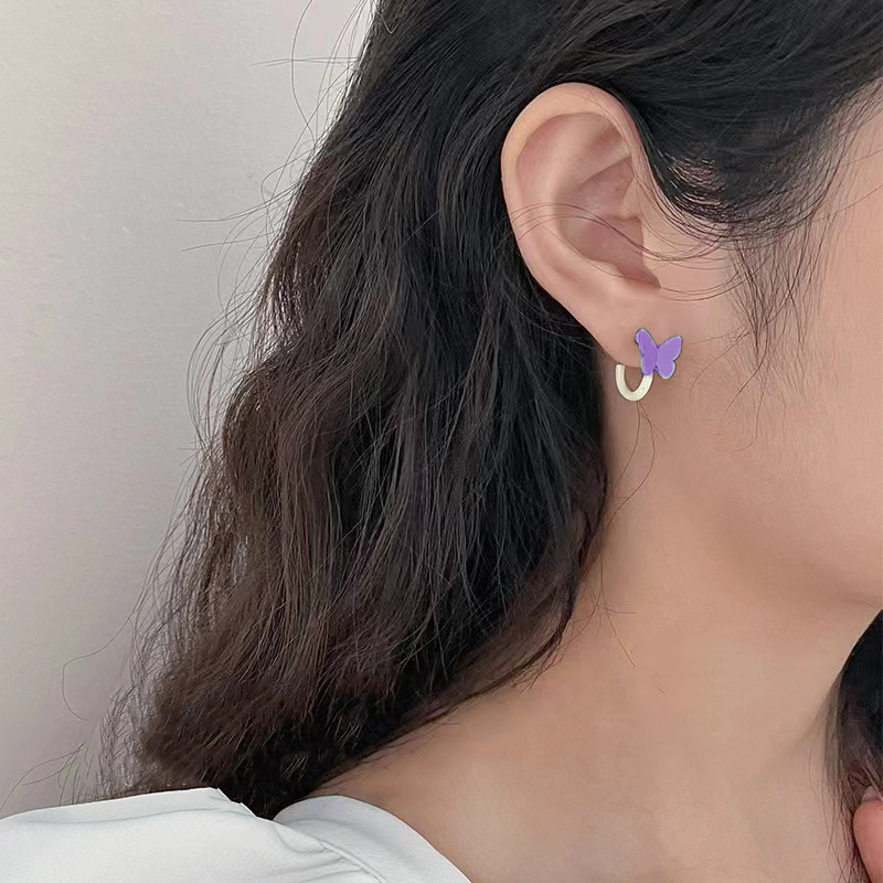 The enchanting purple three-piece set of stud earrings is a versatile and gentle, sweet, and niche design set of earrings and earrings Application Scenario