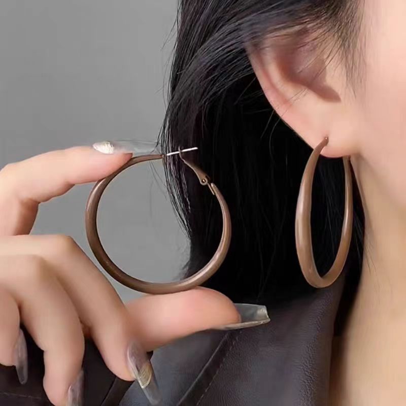 Maillard Circle Earrings 2025 New bestseller, niche design, high-end and exaggerated earrings for autumn and winter atmosphere full figure