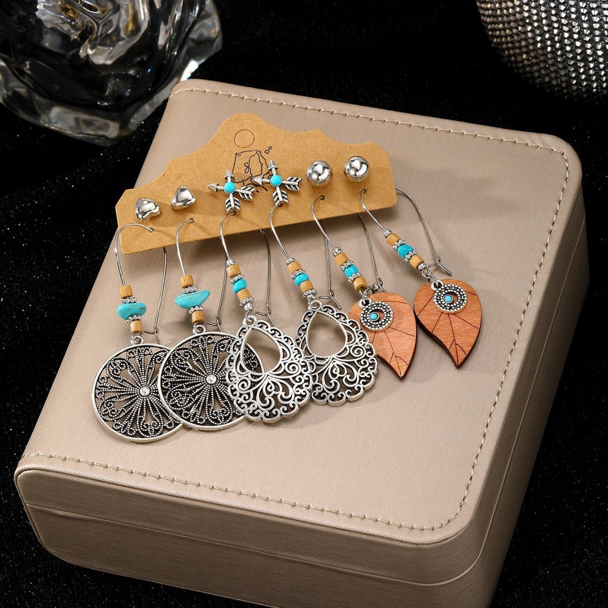 European and American earring sets, cross-border Amazon vintage earrings, long tassel leaf feather ethnic style earrings details Picture