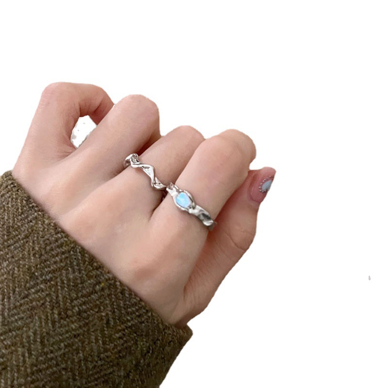 A cold moonstone open ring for women on Instagram, with a minimalist and high-end design. It's a simple and individual food ring Item Picture