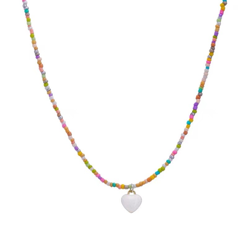 Colorful beaded heart-shaped necklace for women, a new summer 2023 design with a unique and elegant collarbone chain accessory Item Picture