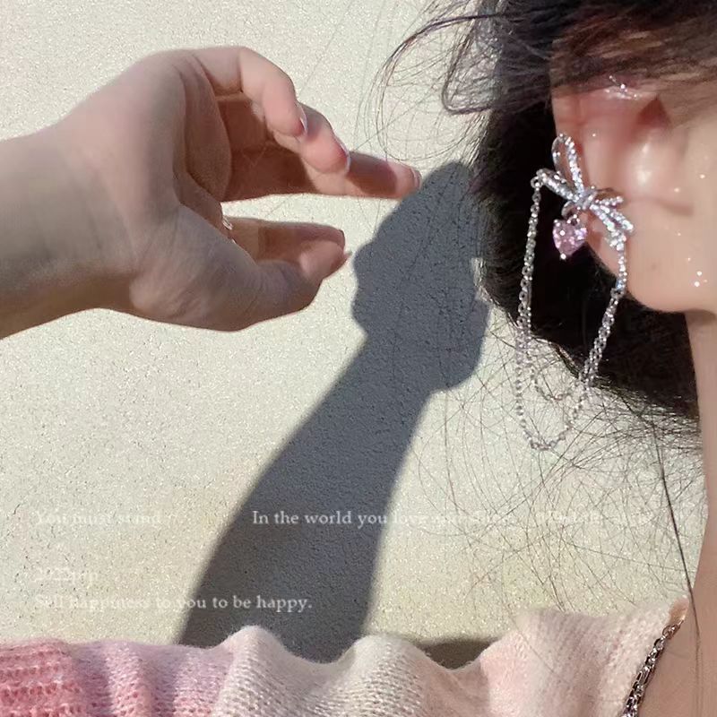 Be happy every day! Sweet butterfly tassel ear bone clips, light luxury style, no ear holes, high-end women's earrings Application Scenario