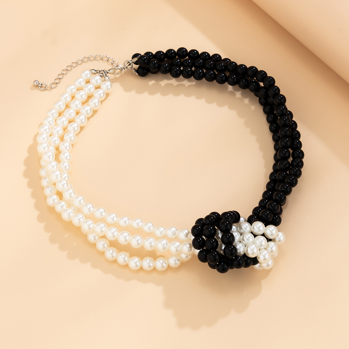European and American style retro chanel-style multi-layer imitation pearl necklace, French beaded collarbone chain choker for women Application Scenario