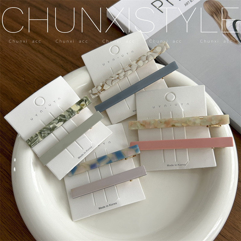 Acetic acid fresh and clean bangs clips, women's hair clips, one-line duckbill clips, high-end side hair clips, headwear and top clips Application Scenario