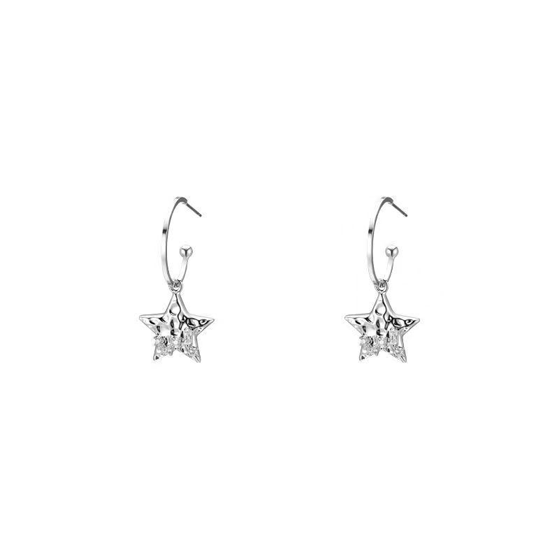 Sweet and cool style ~ Five-pointed star stud earrings for women, a unique and versatile design, light luxury and spicy girl earrings, high-end earrings Item Picture
