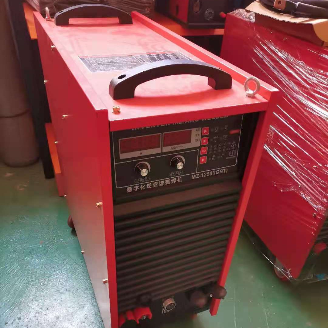 The in-stock automatic submerged arc welding machine MZ-1250 can perform a 380V automatic submerged arc welding without any sparks throughout the process details Picture
