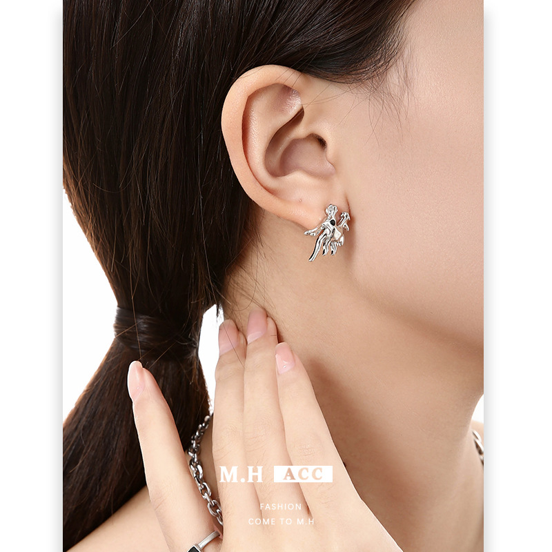 Original design metal dragon beaded necklace for women wholesale, exquisite and high-end cross-border sweater chain, retro gift necklace details Picture