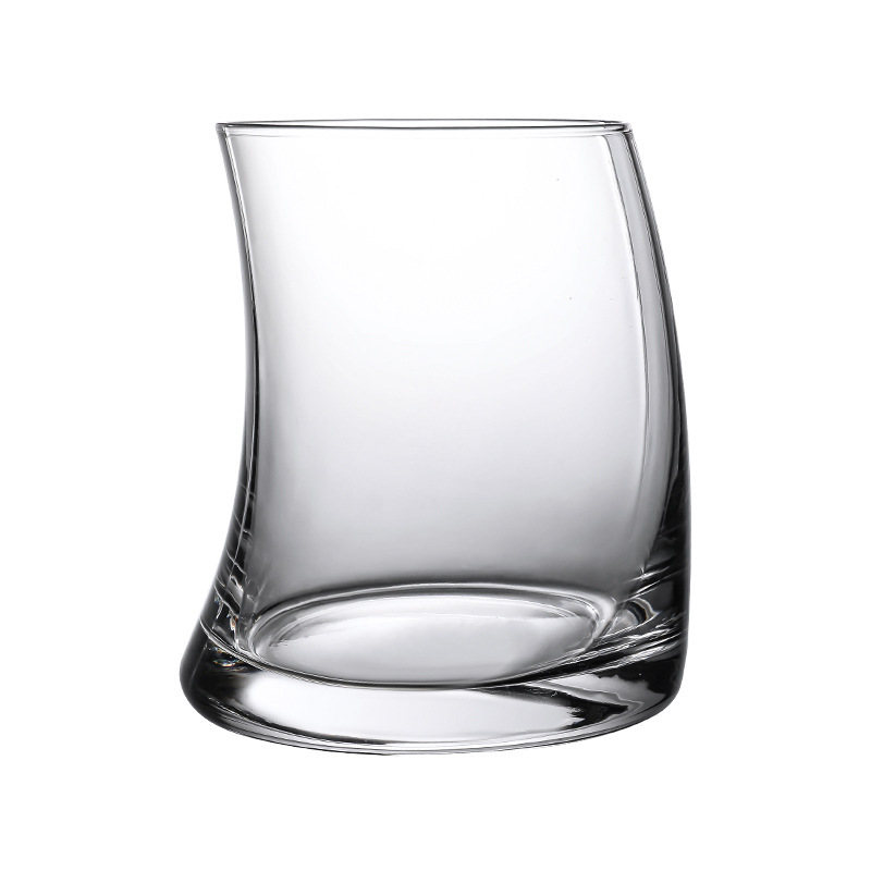Wholesale of popular Instagram irregular-shaped glass cups, Nordic creative sail cups, crescent cups, juice cups and cocktail cups Item Picture