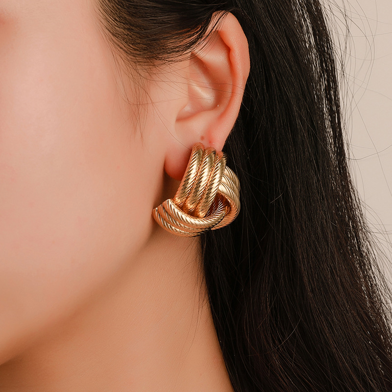 wish New products: Exaggerated European and American earrings, geometric cross alloy patterned stud earrings, fashionable and creative cross-border accessories wholesale full figure
