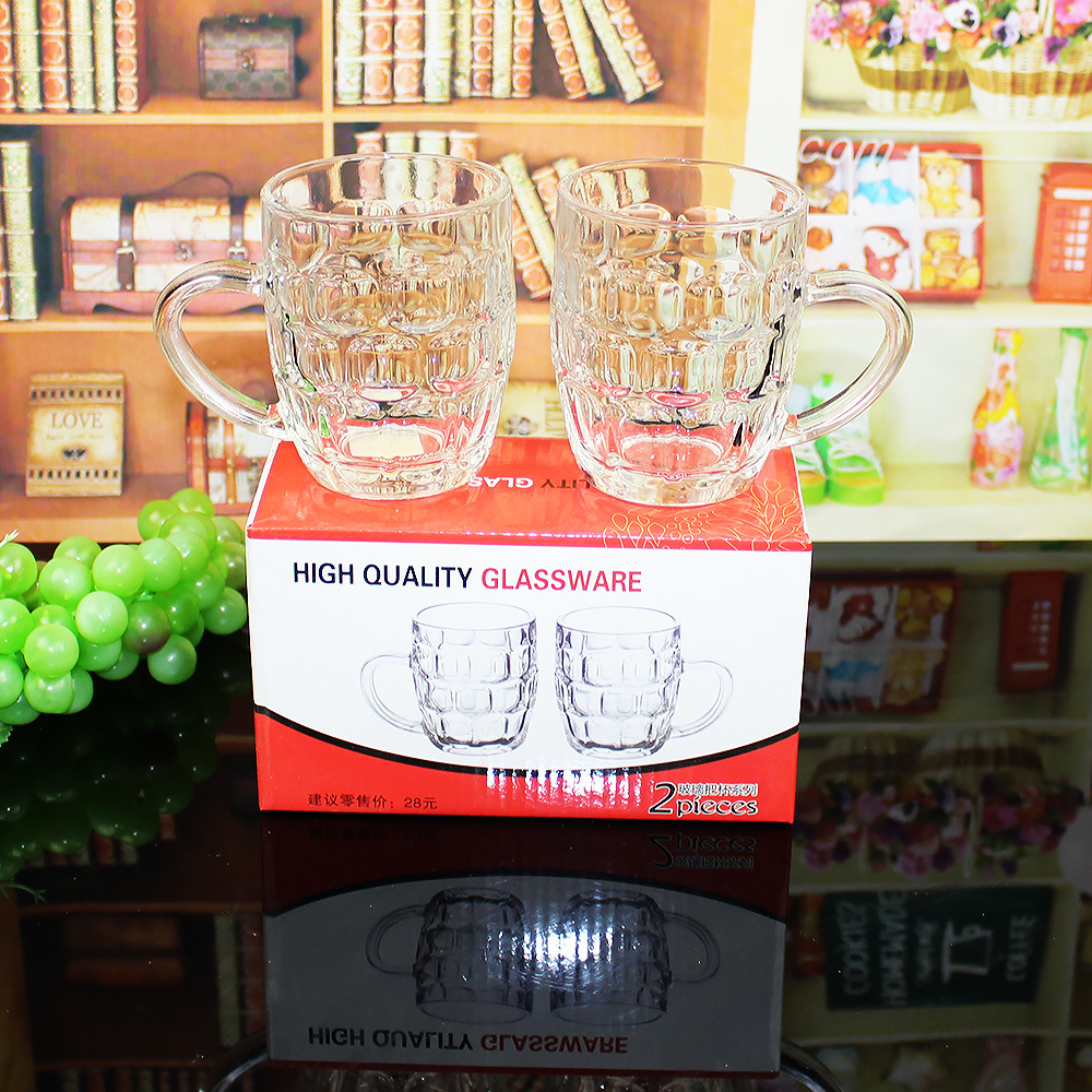 Creative gifts from advertising cup manufacturers, pineapple glass water cups, beer mugs, insurance company logos, glass handle cups Specification drawing