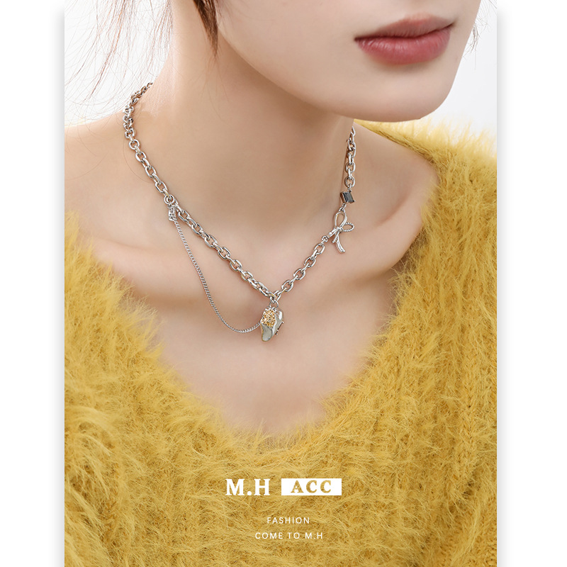 Original style copper foil heart-shaped necklace, women's light luxury high-end collarbone chain, ins fashionable and elegant thick chain pendant wholesale full figure