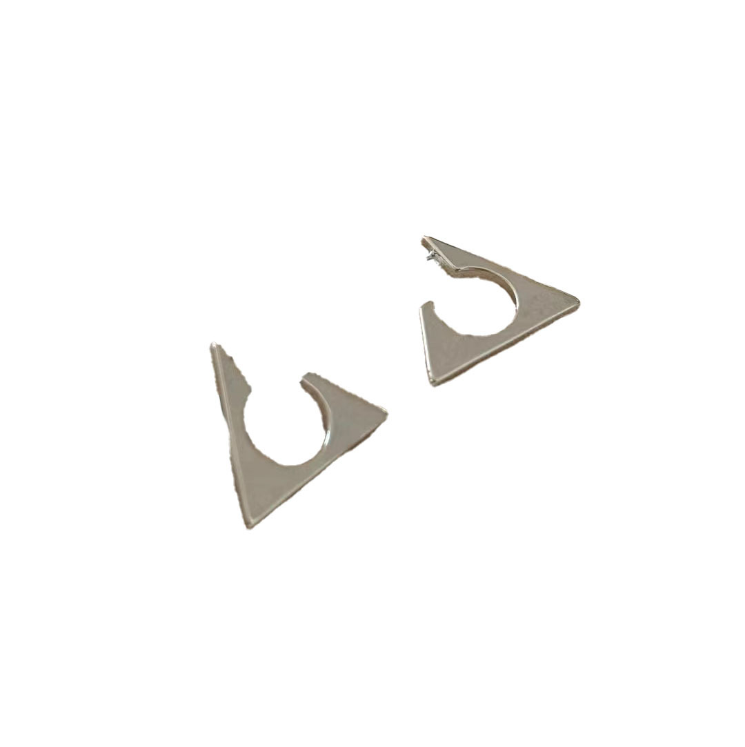 Geometric triangle earrings for women, with a niche design sense, simple and elegant, high-end and personalized fashion. Stud earrings and earrings, with a cold style Item Picture