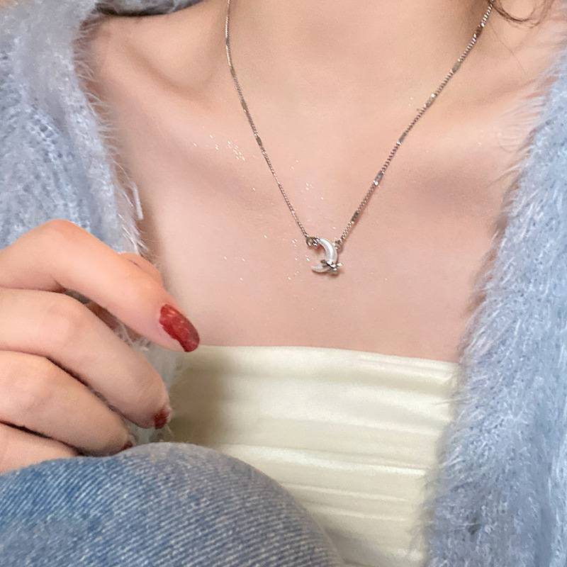 "Starry Sky and Moon ~ Moon Pendant Necklace for Women's Fashion 2023 New simple accessory with a unique design sense collarbone chain. details Picture