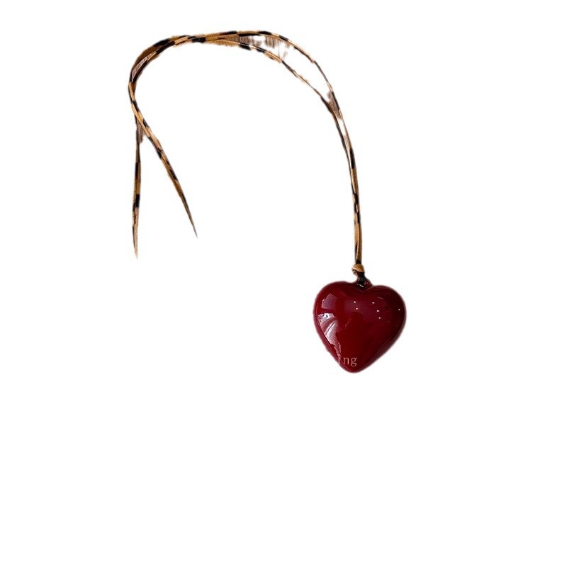 Red hollowed-out flower heart-shaped necklace for women's Spring/Summer 2025 new long Korean-style sweater chain, fashionable and stylish Item Picture