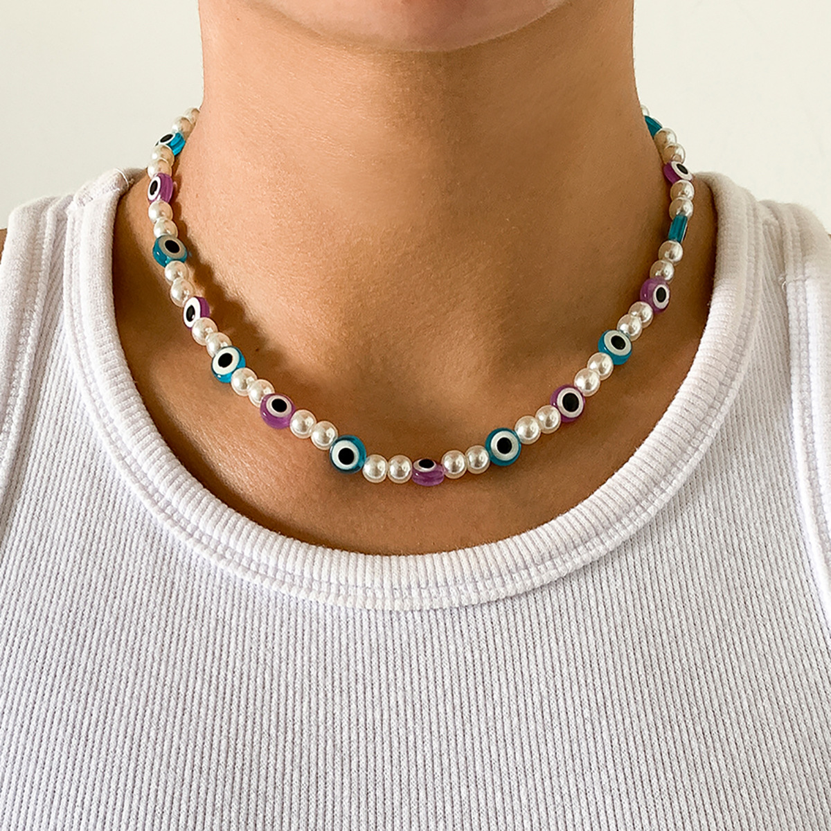 European and American cross-border jewelry mixed and matched beaded acrylic eye cool single-layer necklace, pastoral imitation pearl contrasting color necklace full figure