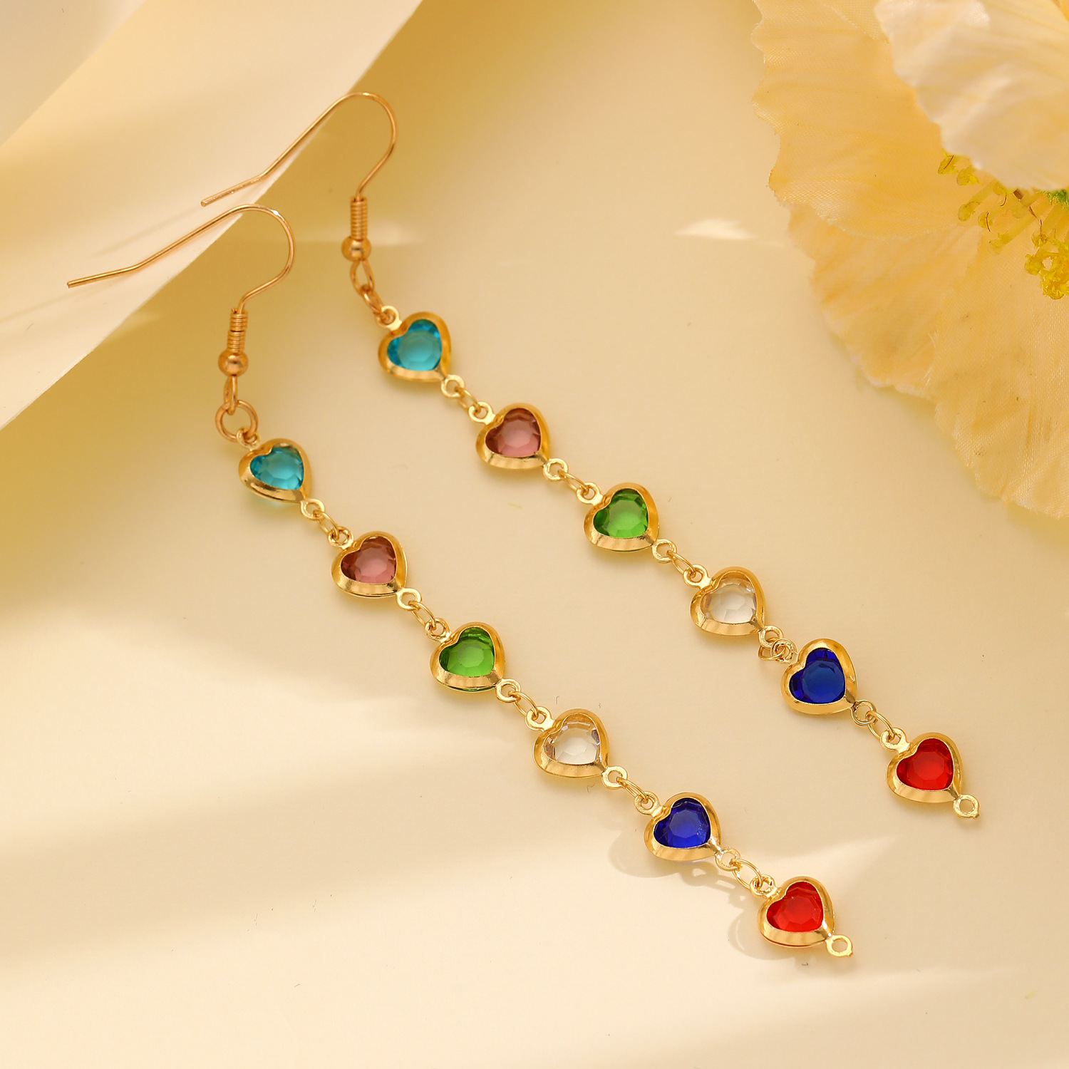 Cross-border colored water drop tassel earrings, heart-shaped fashionable colored diamond sweet long earrings, light luxury and high-end earrings for women Specification drawing