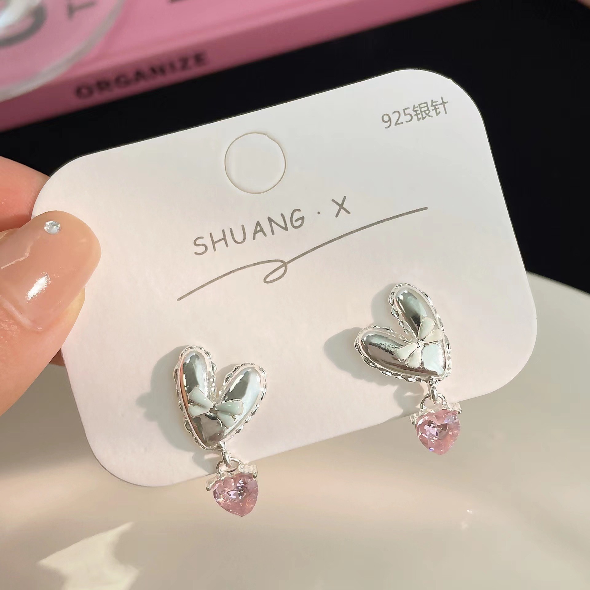 Early spring earrings ~ Sweet and versatile, niche design sense stud earrings, light luxury, high-end fashion, gentle earrings for a socialite Specification drawing