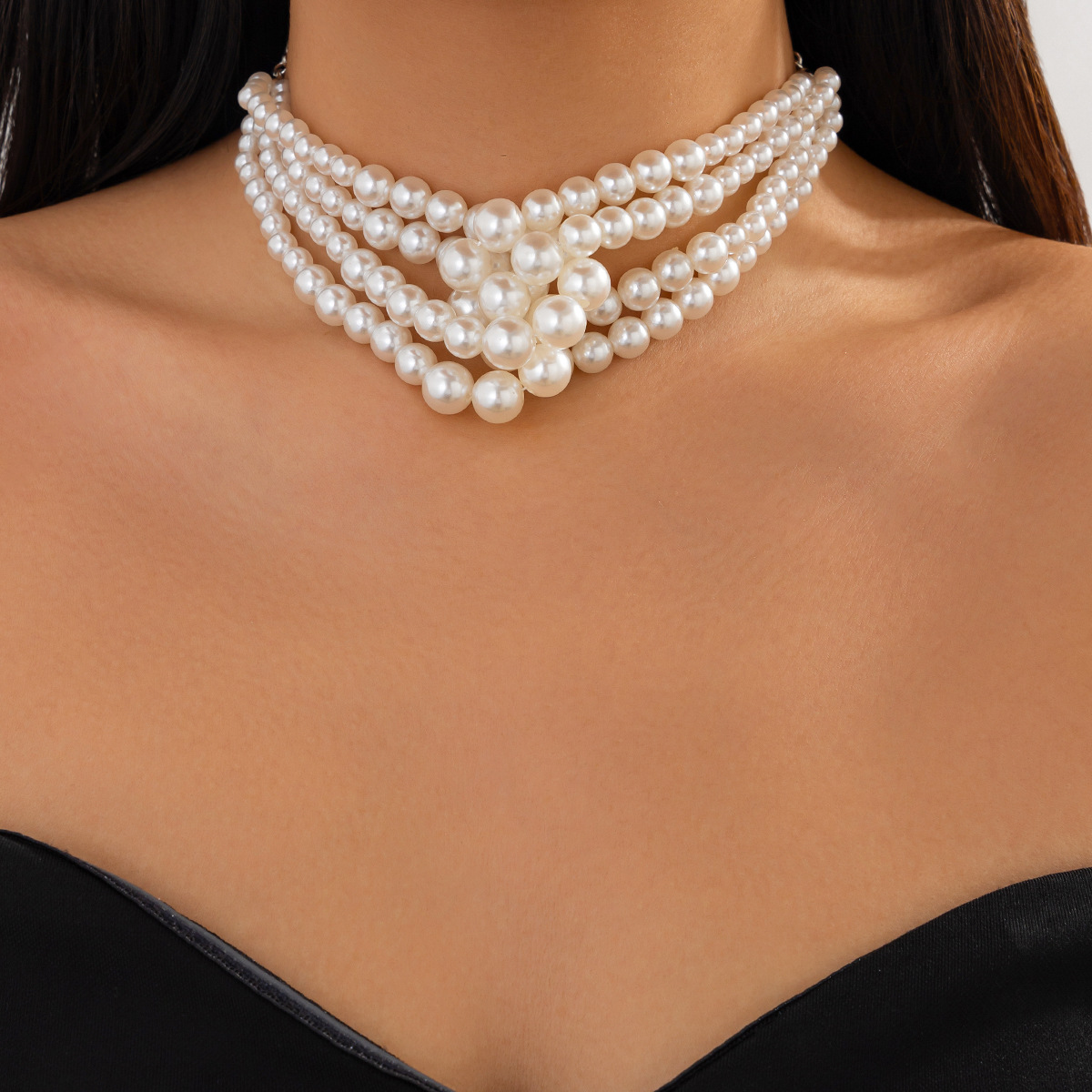 European and American cross-border jewelry, fashionable and multi-layered pearl necklace with patchwork and knotting, French light luxury style beaded choker details Picture
