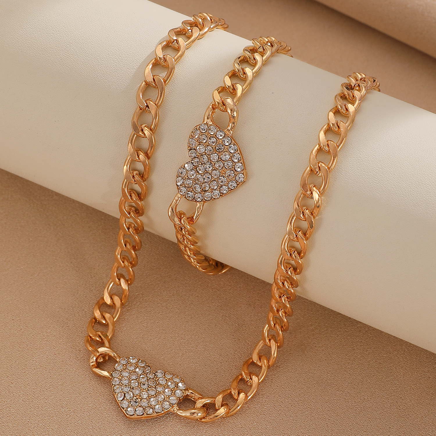 French retro fashion commuting diamond-encrusted heart-shaped bracelet necklace set for women, Korean style, full diamond heart-shaped collarbone chain Specification drawing