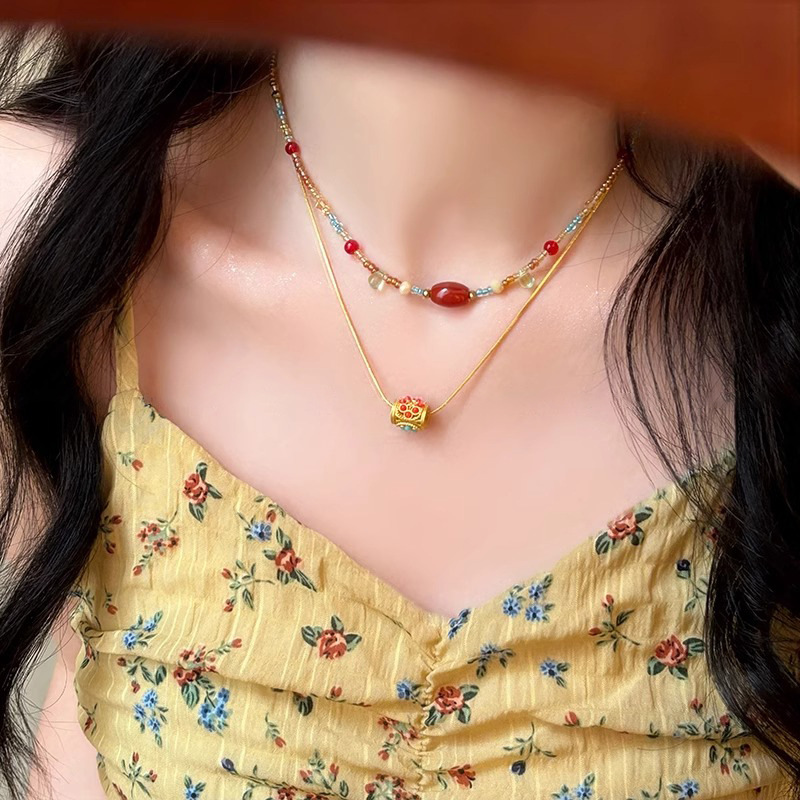 New Chinese-style dopamine colorful beaded necklace for women, Spring/Summer 2025 new collarbone chain double-layer stacked neckchain accessory full figure