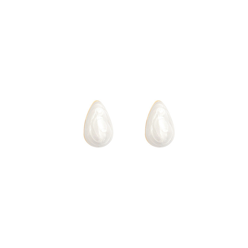 Japanese and Korean style simple and retro water drop oil earrings, a niche high-end design for women, versatile and popular earrings wholesale Item Picture