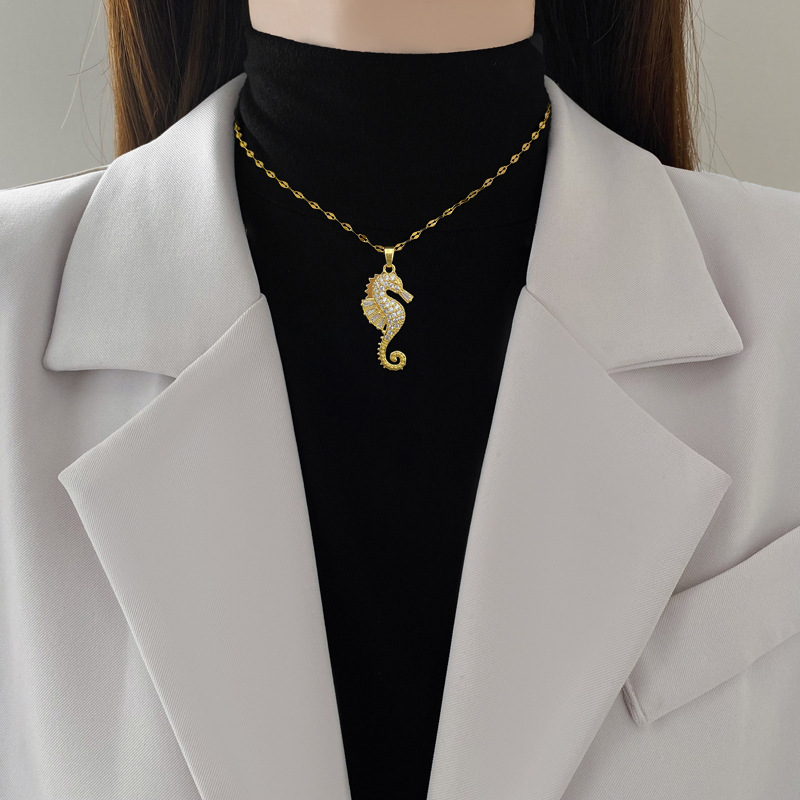 【 Titanium Steel 】 Little Seahorse animal, light luxury, elegant, full diamond necklace, versatile for women, collarbone chain, titanium steel chain details Picture