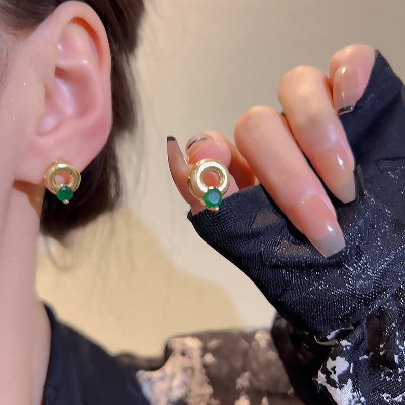 S925 Silver Needle Korean new Round Zircon earrings, a niche high-end design for women, fashionable and simple stud earrings details Picture