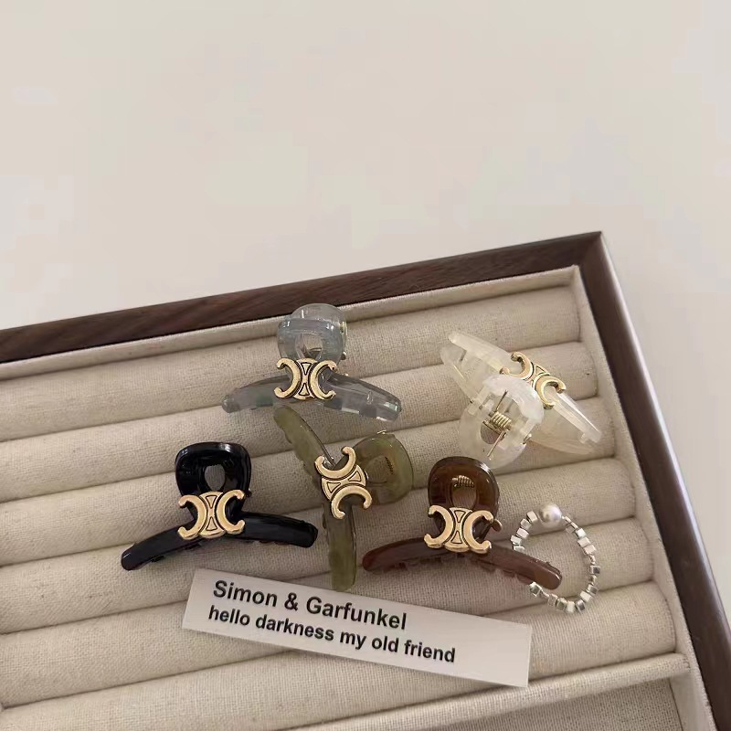 2025 New Arc de Triomphe letter scratch-off small high-end hairpin, ins style side clip, princess bangs clip details Picture
