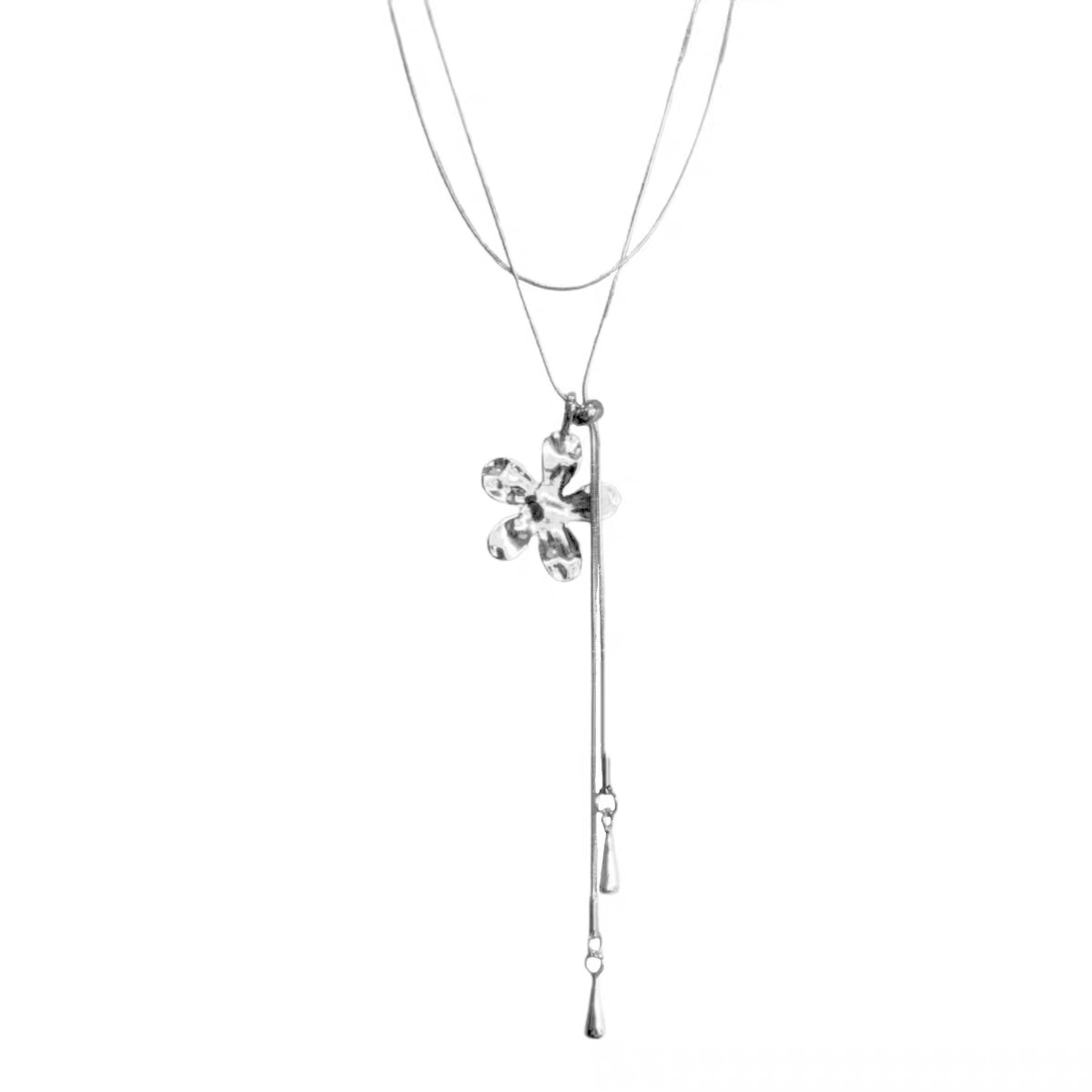 Korean fashion layered silver pleated flower long necklace with a unique design sense for women, pearl collarbone chain sweater chain Item Picture