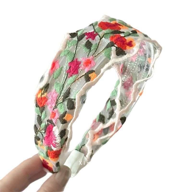 Retro flower-embroidered headband, new Spring/Summer 2025 ethnic style wide-edge headband, high-end headwear, pressure hair clip Item Picture
