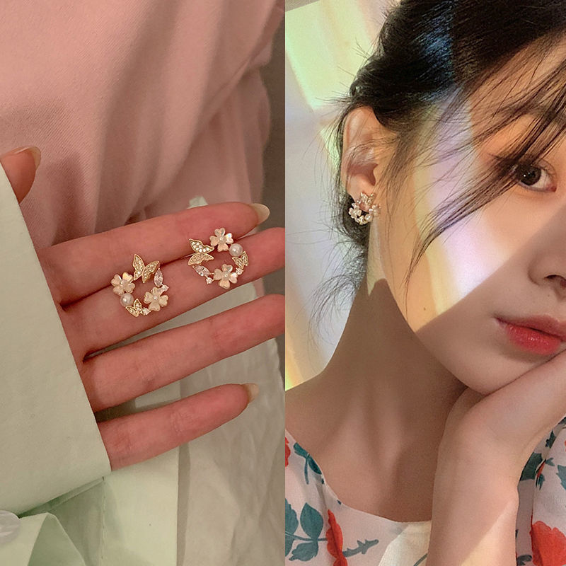 The 2025 new trendy zircon butterfly shell flower earrings are small, elegant, individual and simple Korean-style earrings details Picture