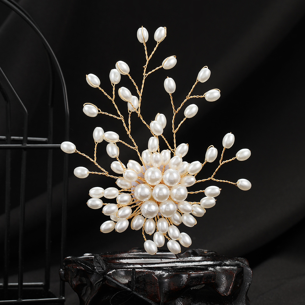 Cross-border European and American retro elegant pearl tree brooch, light luxury and high-end feel, ins style floral art, elegant suit, brooch for women full figure