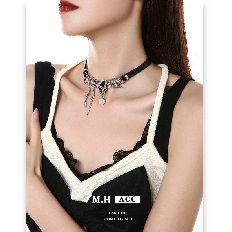 Butterfly pearl necklace, women's light luxury wholesale, high-end new Chinese style black leather collar, hip-hop trend versatile necklace Specification drawing