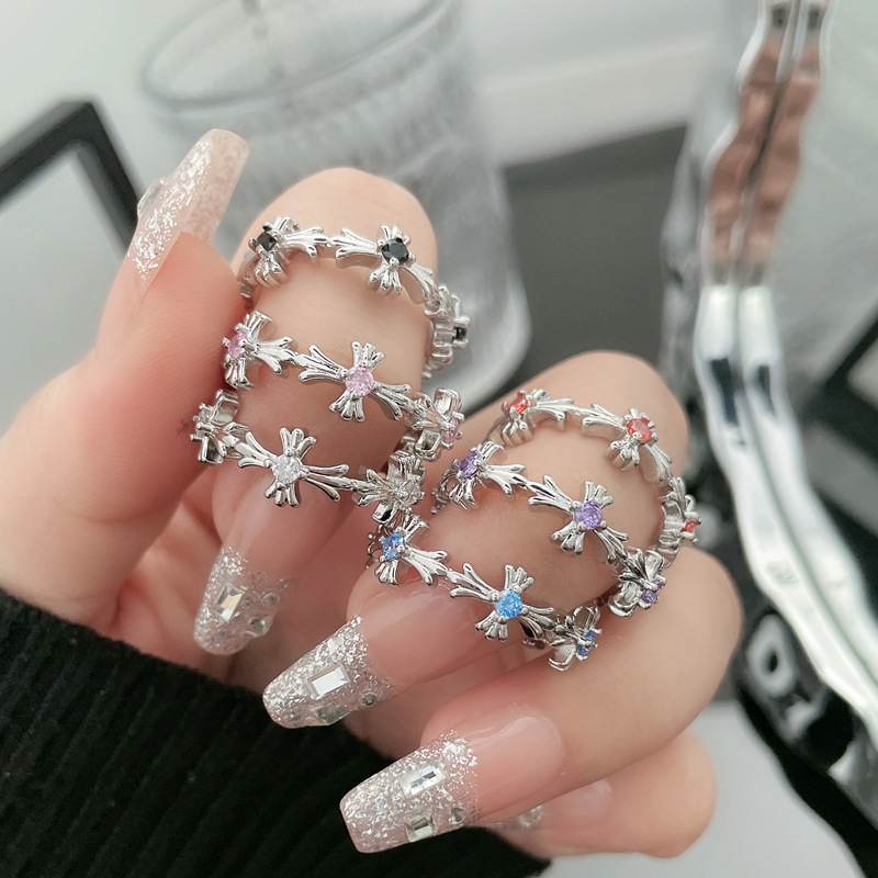 A niche retro cross-shaped open ring for women, a simple layering of colored zircon, sweet, cool, fashionable and versatile ring for commuting details Picture