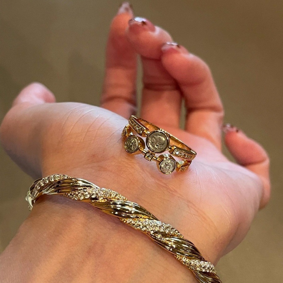 Vintage double-layer Athena three ancient coins ring, a light luxury and niche design for women, a high-end index finger ring details Picture