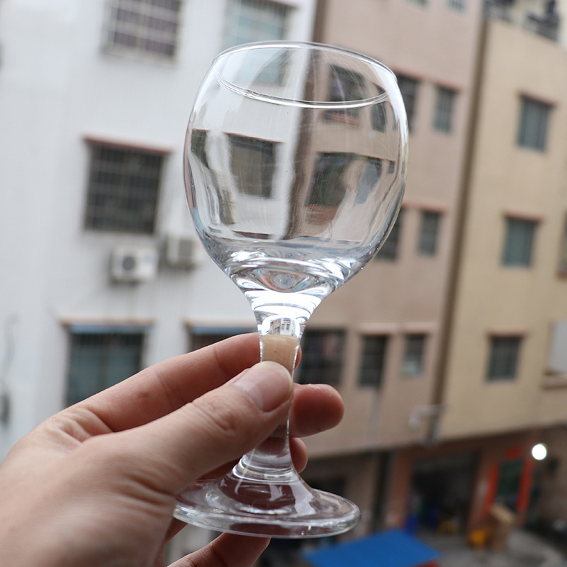 Wholesale manufacturer of glass red wine glasses, glass wine glasses, highball wine glasses, Bordeaux wine glasses Application Scenario