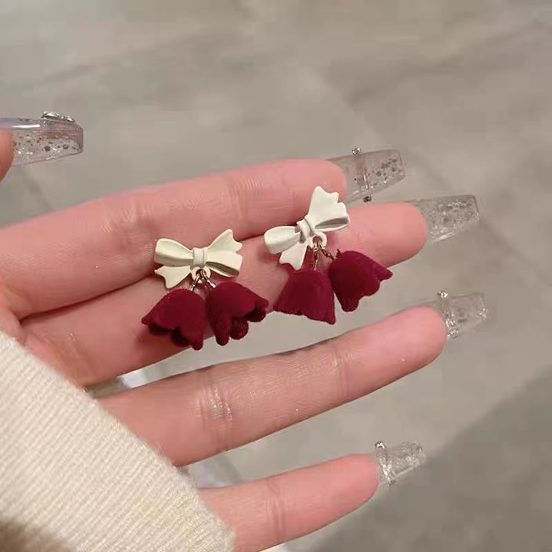 New Year earrings, festive earrings for the Spring Festival, niche design sense, high-end red flocked velvet bow, autumn and winter stud earrings Specification drawing