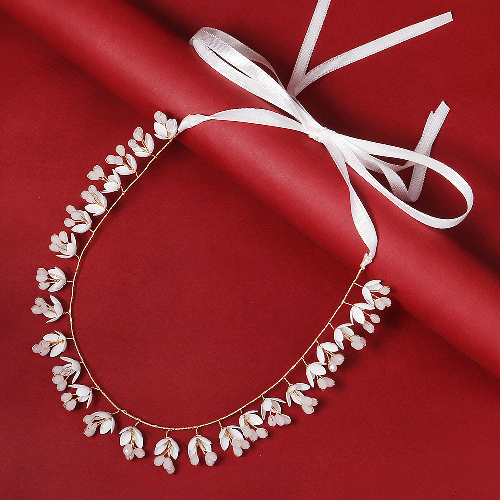 European and American cross-border bride accessories, white flower crystal headband, fashionable ball party headwear, handcrafted accessory headband details Picture