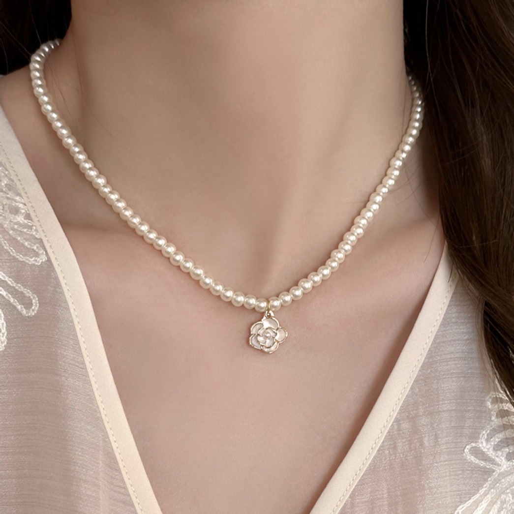 Camellia necklace 2024 new style Versatile pearl necklace for women, French light luxury, niche style, collarbone chain feel Specification drawing