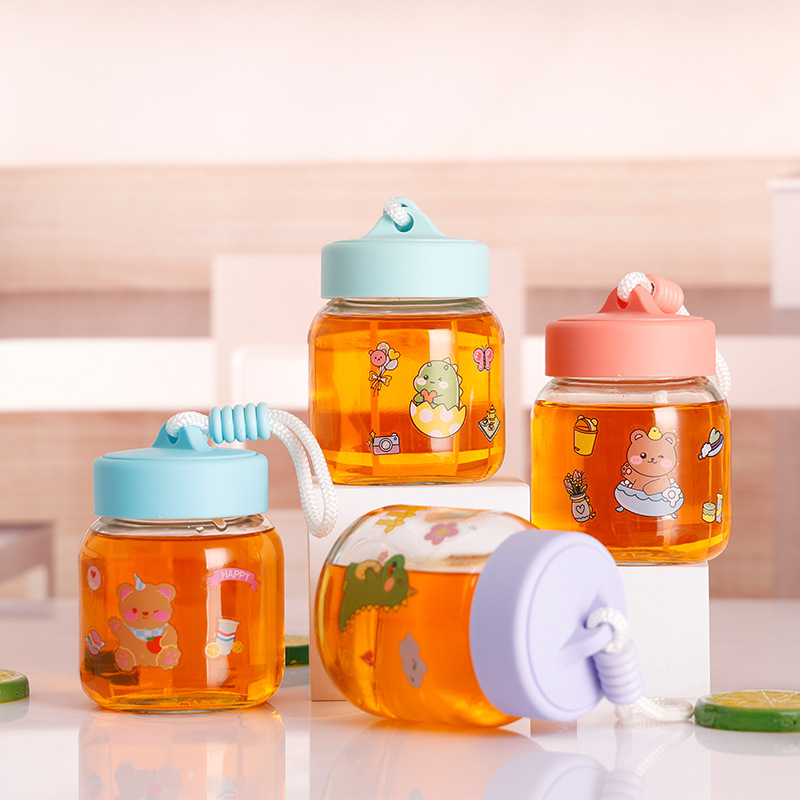 Mini and cute water cup, high appearance level, cute glass cup, simple and creative, portable office cartoon drinking cup Application Scenario