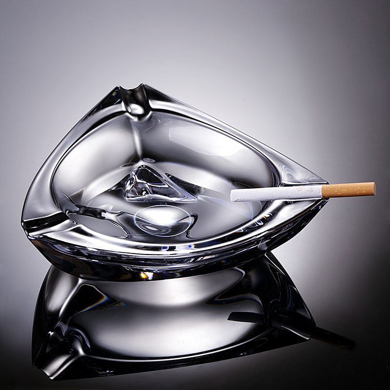 Lizun Crystal triangular ashtray Hotel home hall decoration Creative amber ashtray Cigar ashtray details Picture