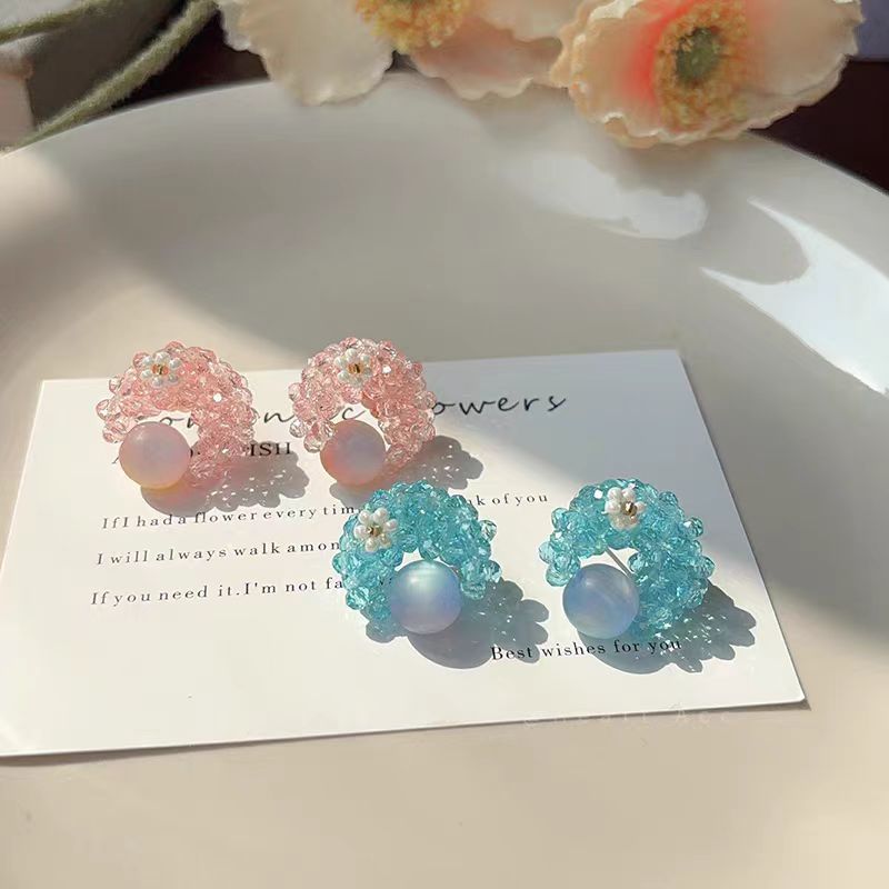 Perfect sense of the camera! Hand-woven moon planet stud earrings are playful and youthful small flower-shaped earrings for women details Picture
