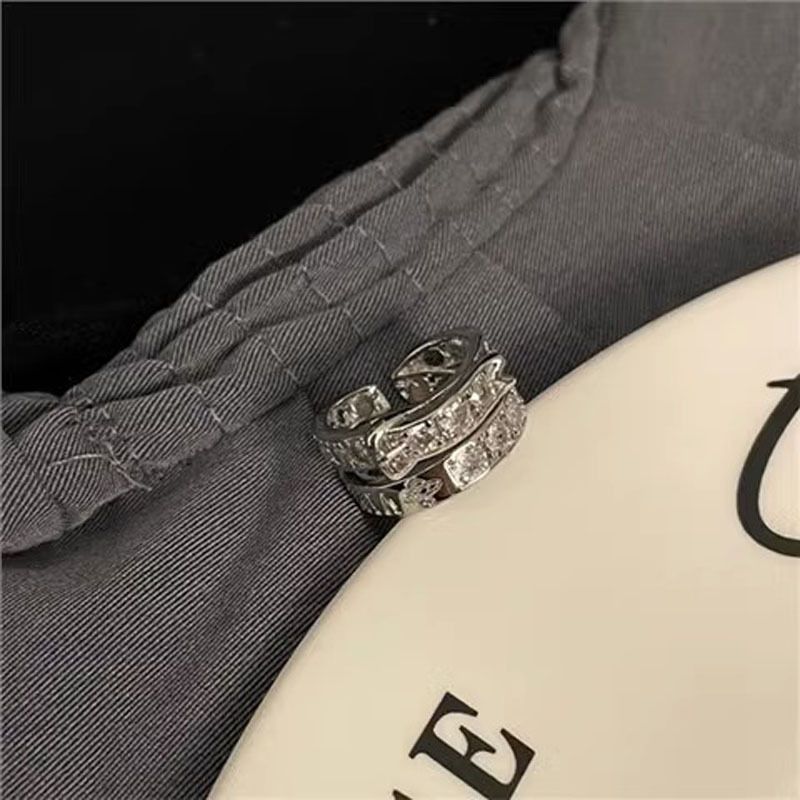 Cool double-layer leather lead zircon open ring for women, snake-shaped light luxury fashion, versatile ins cold style food ring Application Scenario