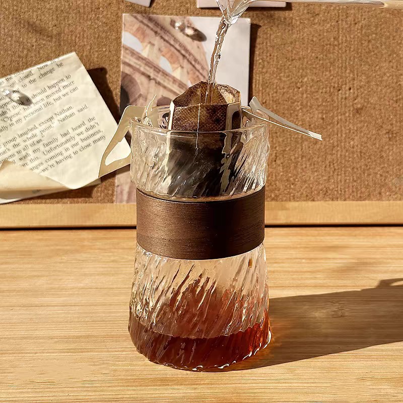 Zhuwei coffee cup, high appearance level office latte ice American heat-resistant transparent simple glass cup, heat-insulating cup Application Scenario