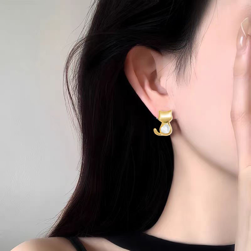 Cute back view, little cat heart, cat eye stone ear studs, female cartoon, childlike fun, 2025 best-selling daily versatile earrings details Picture