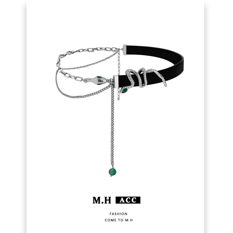 Leather chain spliced snake-shaped necklace, a niche design for women, hip-hop punk cold style neck chain, collarbone chain neck accessory full figure