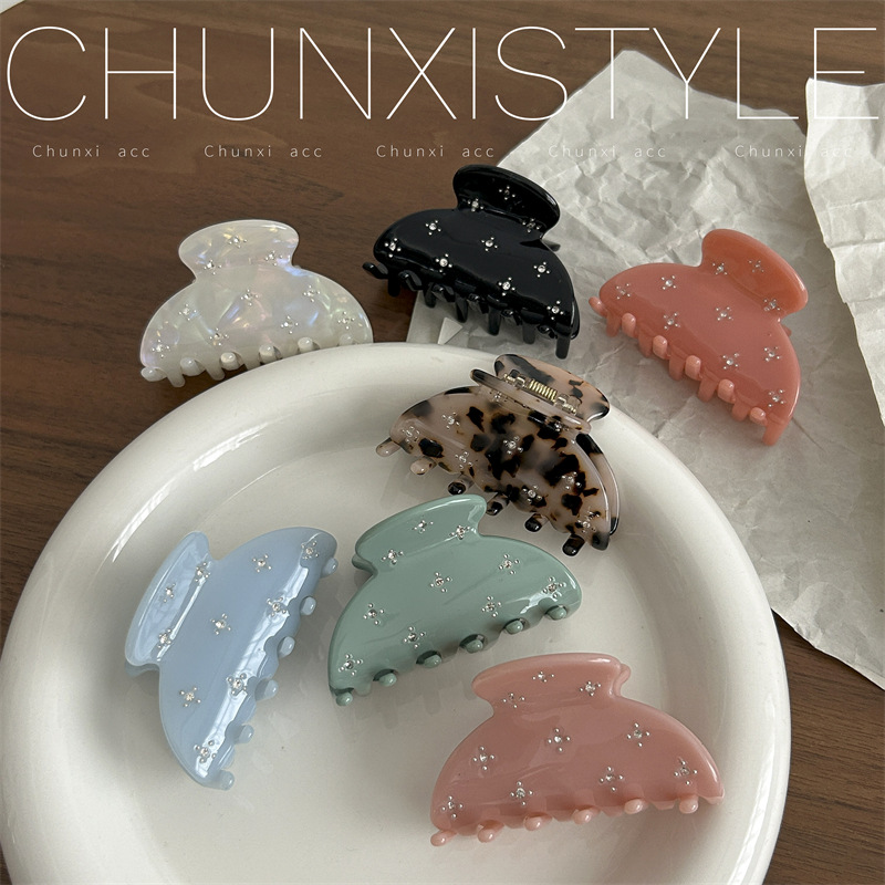 share beauty~ Acetate candy-colored grappling clips, exquisite diamond-encrusted fresh shark clips, elegant and small hair accessories Application Scenario